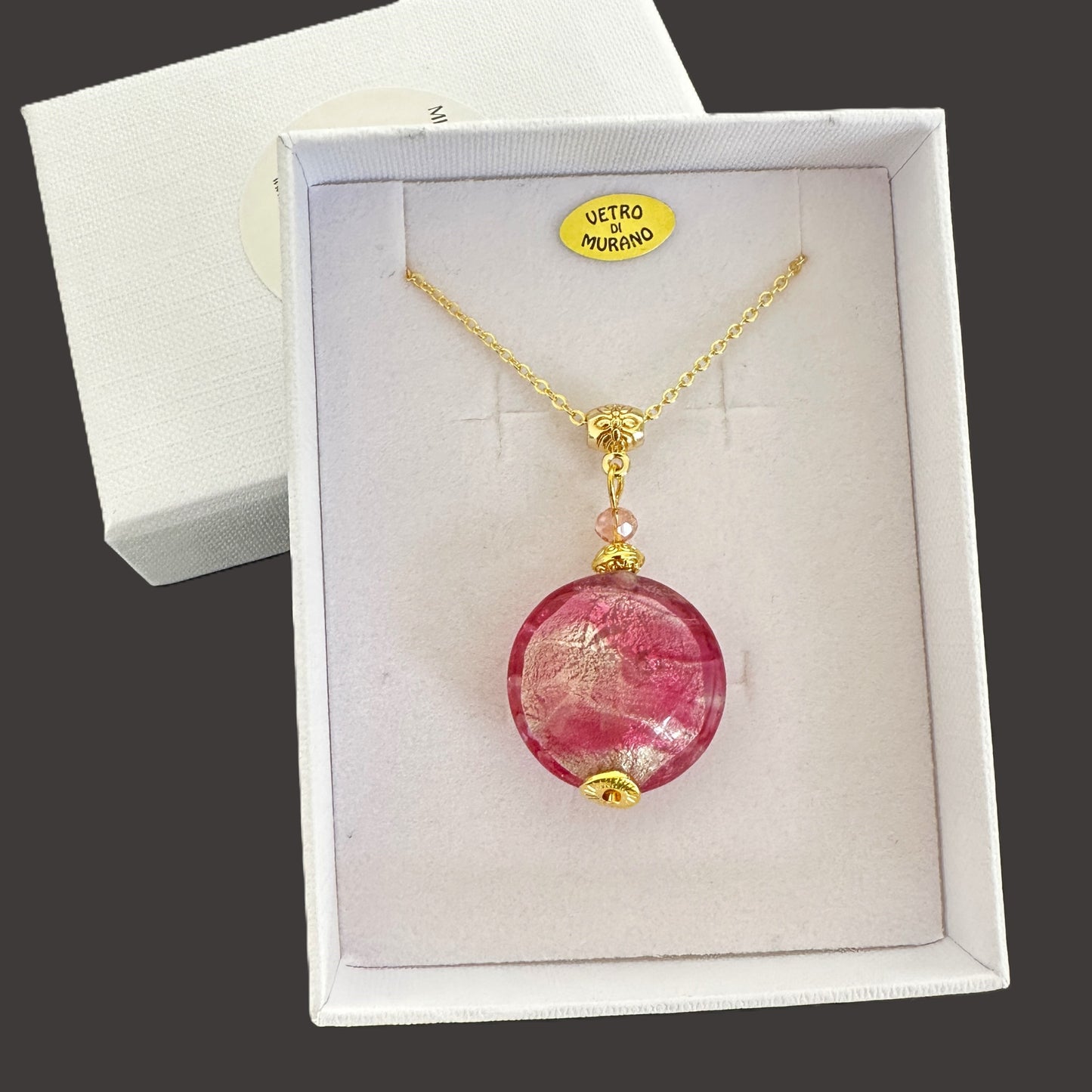 Adorno pendant