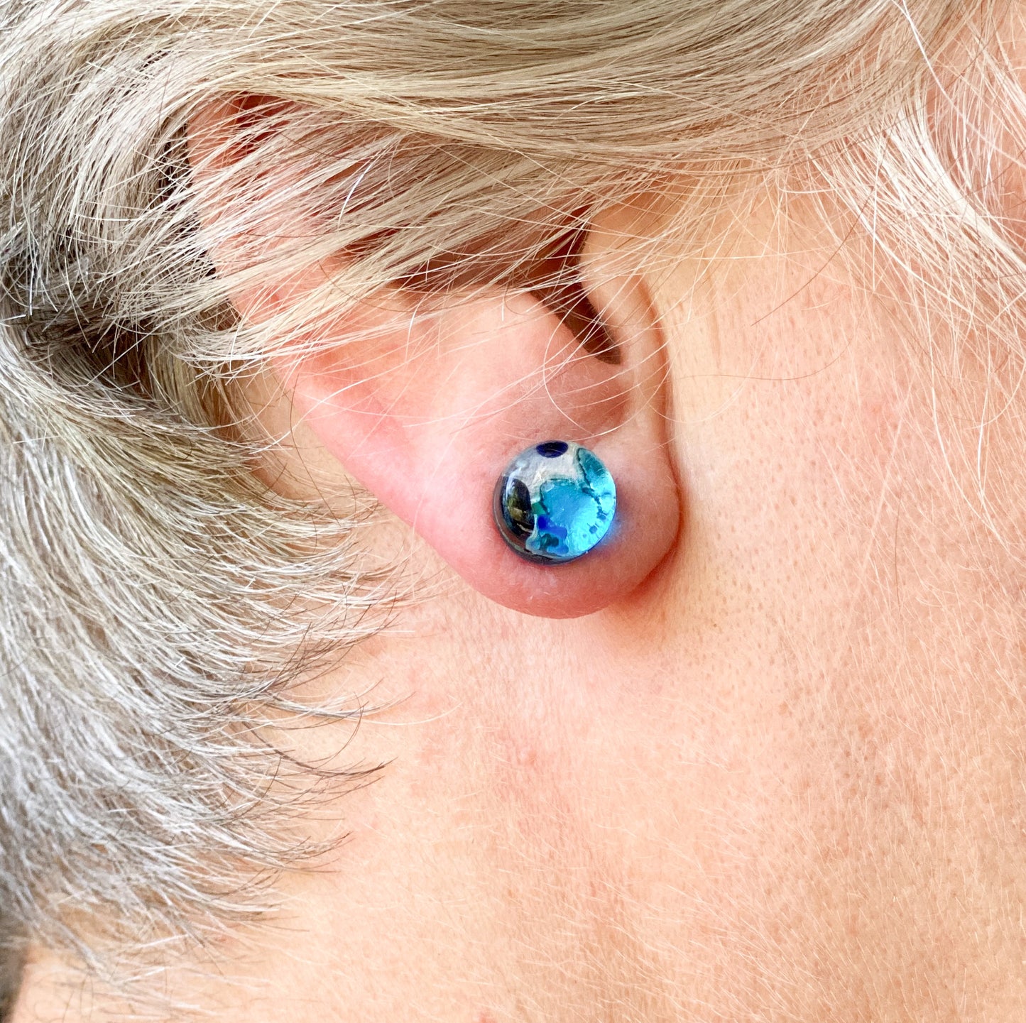Murano plate glass round studs